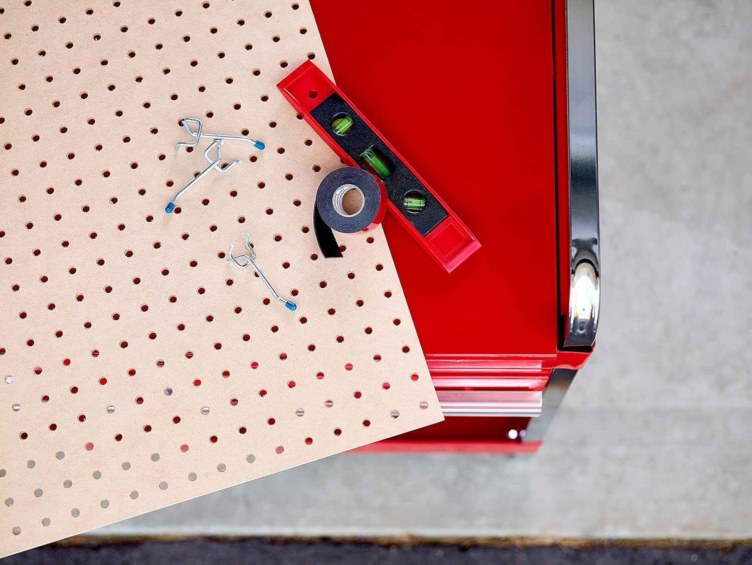 Use of scotch tape - extremely strong mounting tape