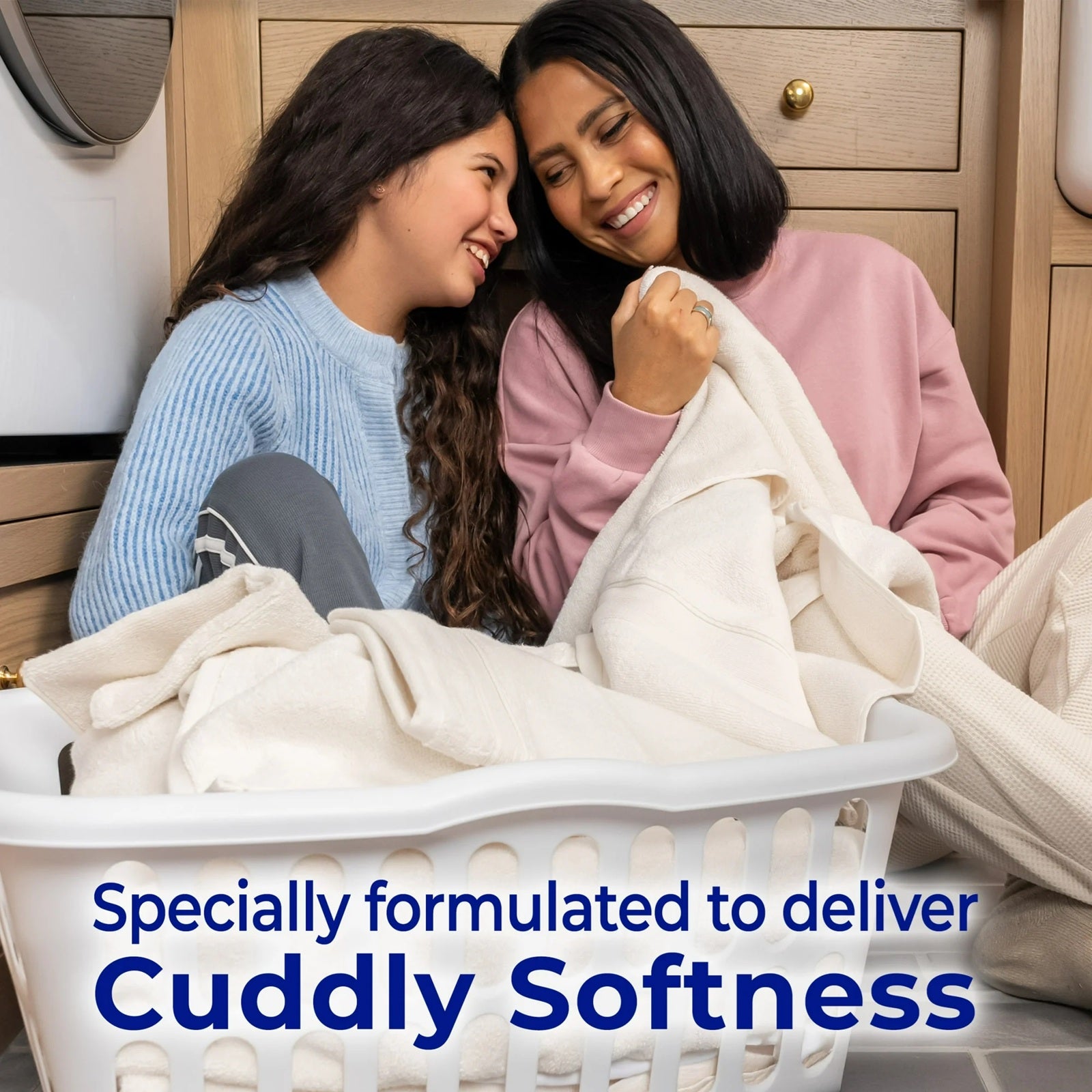 Snuggle Fabric Softener | Blue Sparkle | 39 Oz
