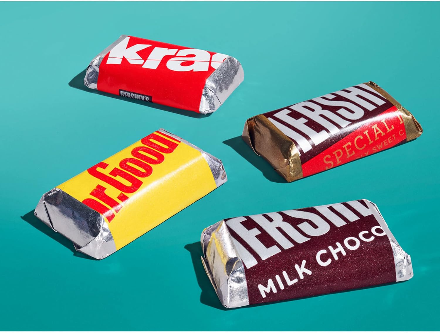HERSHEY'S Miniatures Assorted Chocolate Candy Share Pack | 9.3 Oz (263 g)